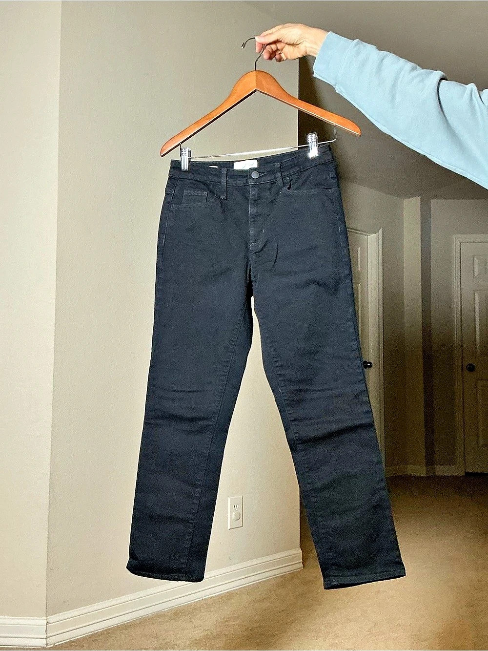Universal Thread High Rise Slim Straight Jeans Black Size 2/28